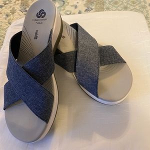 Clark's Cloudsteppers open toe slide